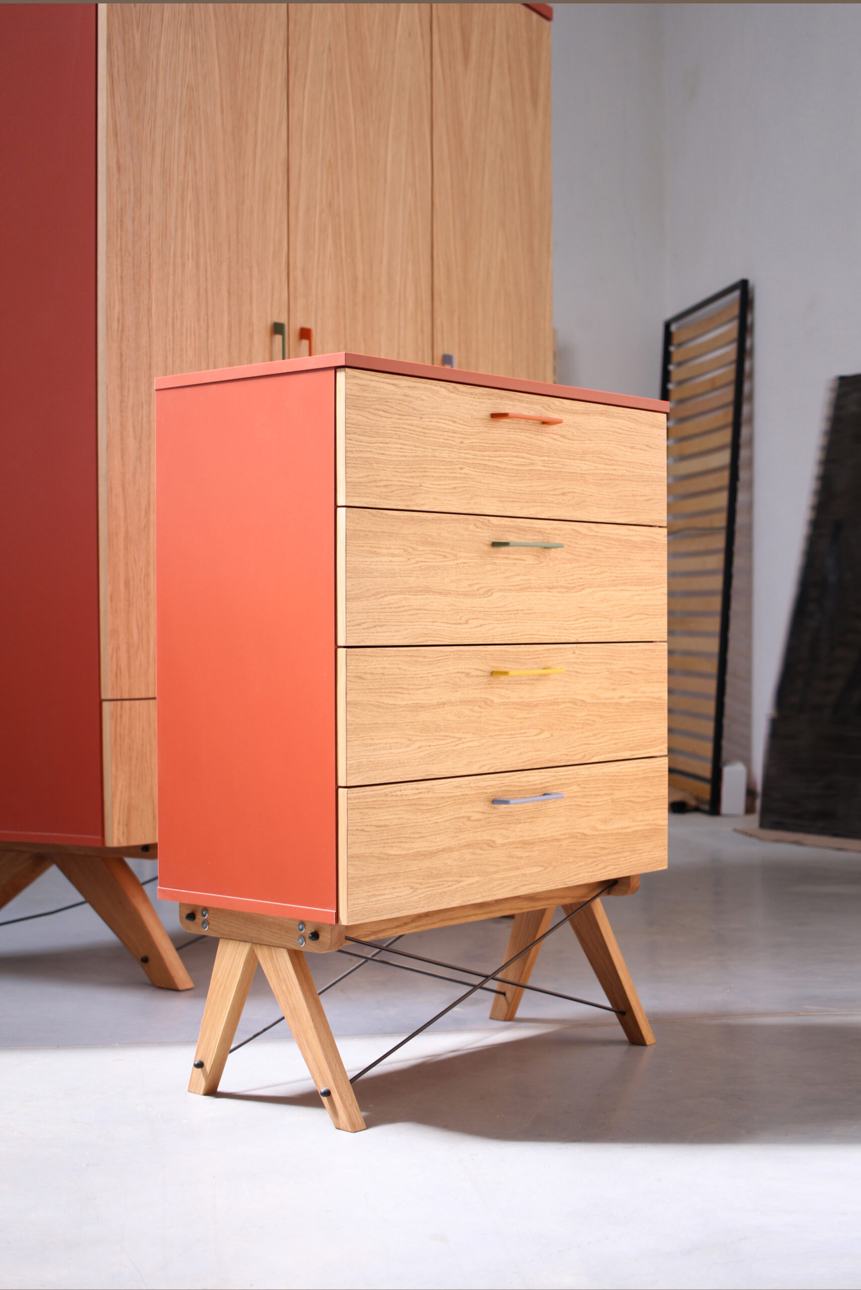 Drewniana komoda WIDE