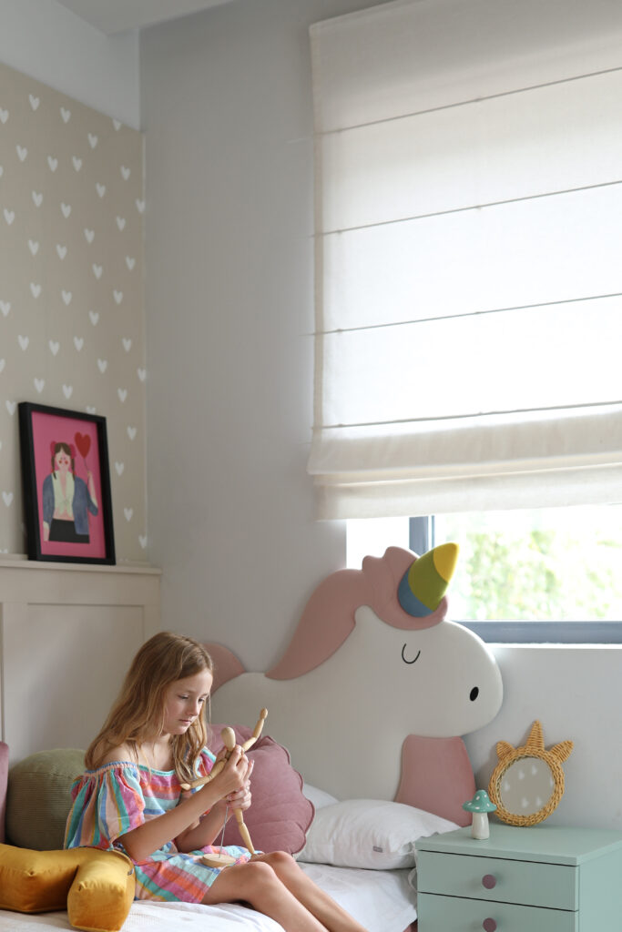 Łóżko dziecięce jednorożec UNICORN LEGS TEXTI