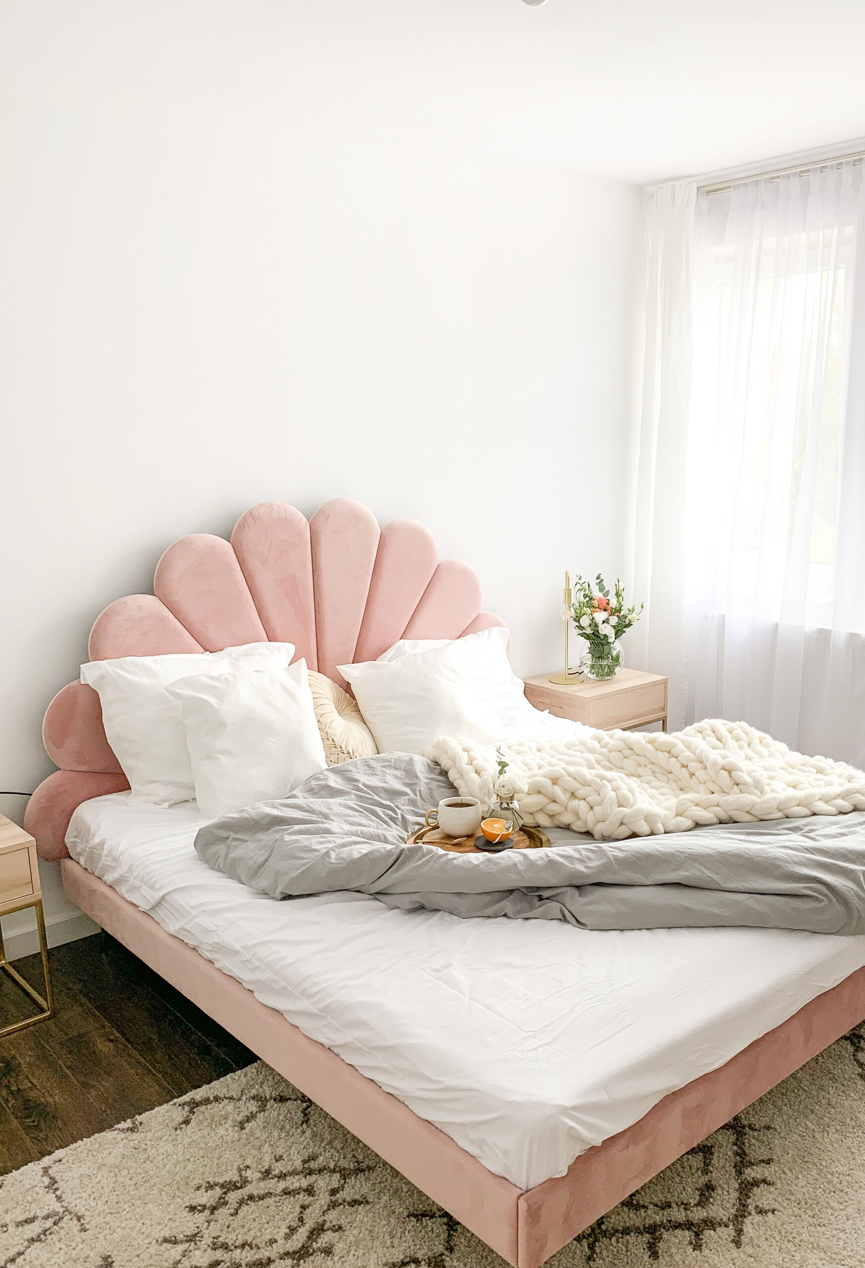 Łóżko KWIAT seria FEELINGS