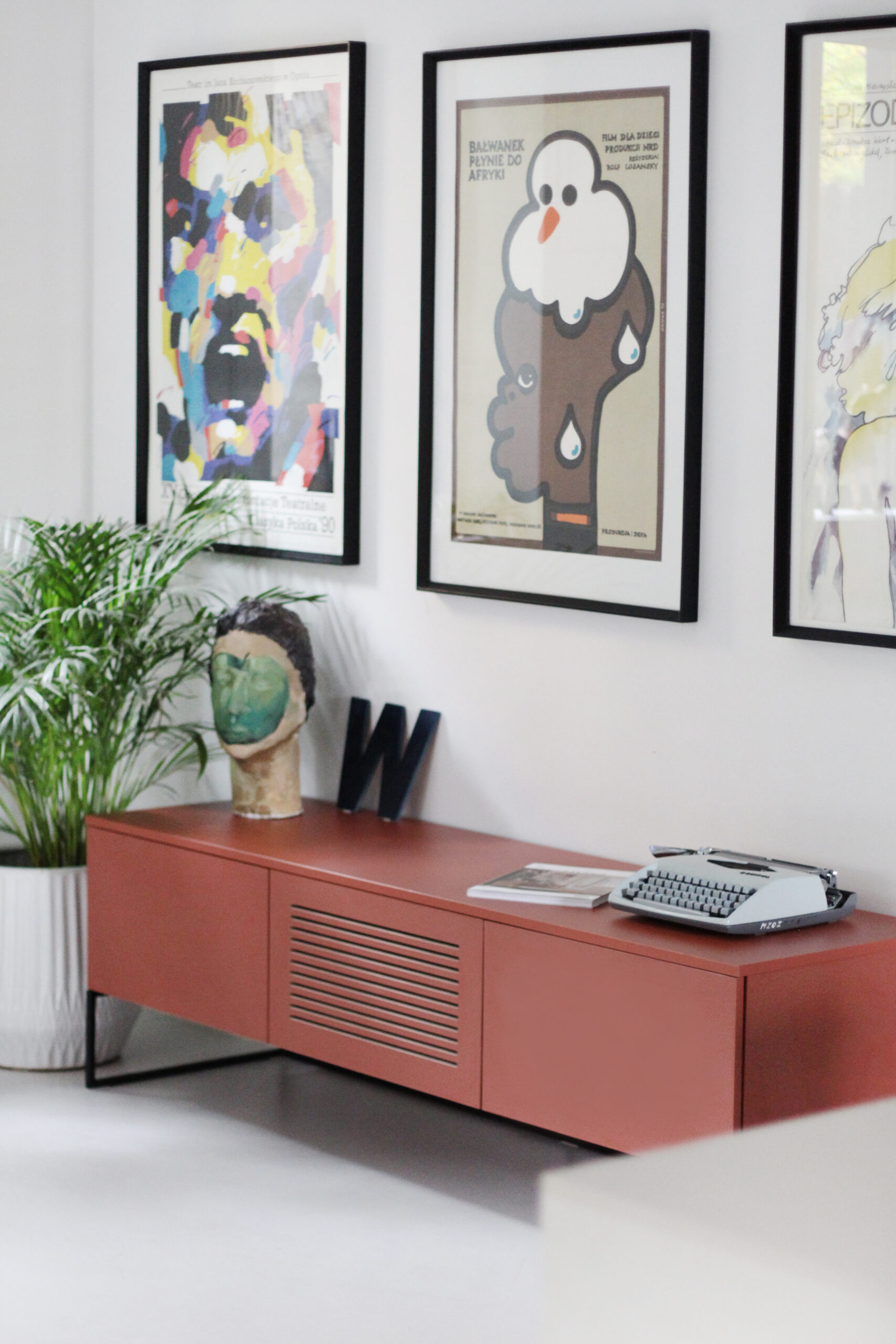 Szafka telewizyjna LOFTA